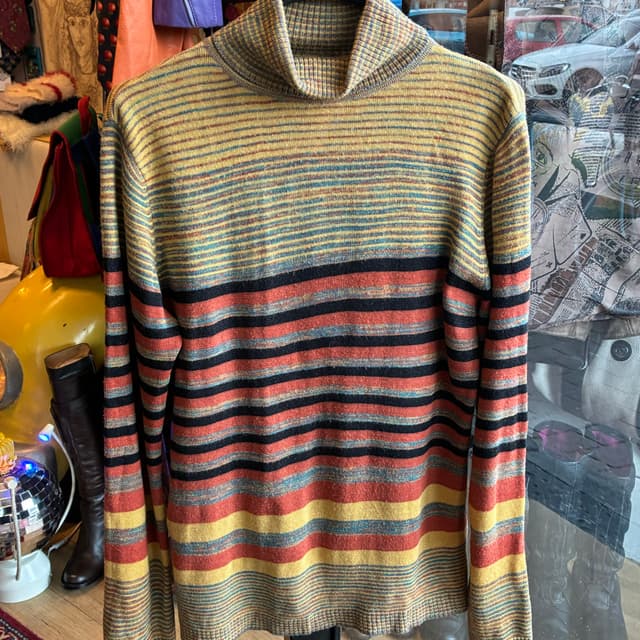 Line Knit